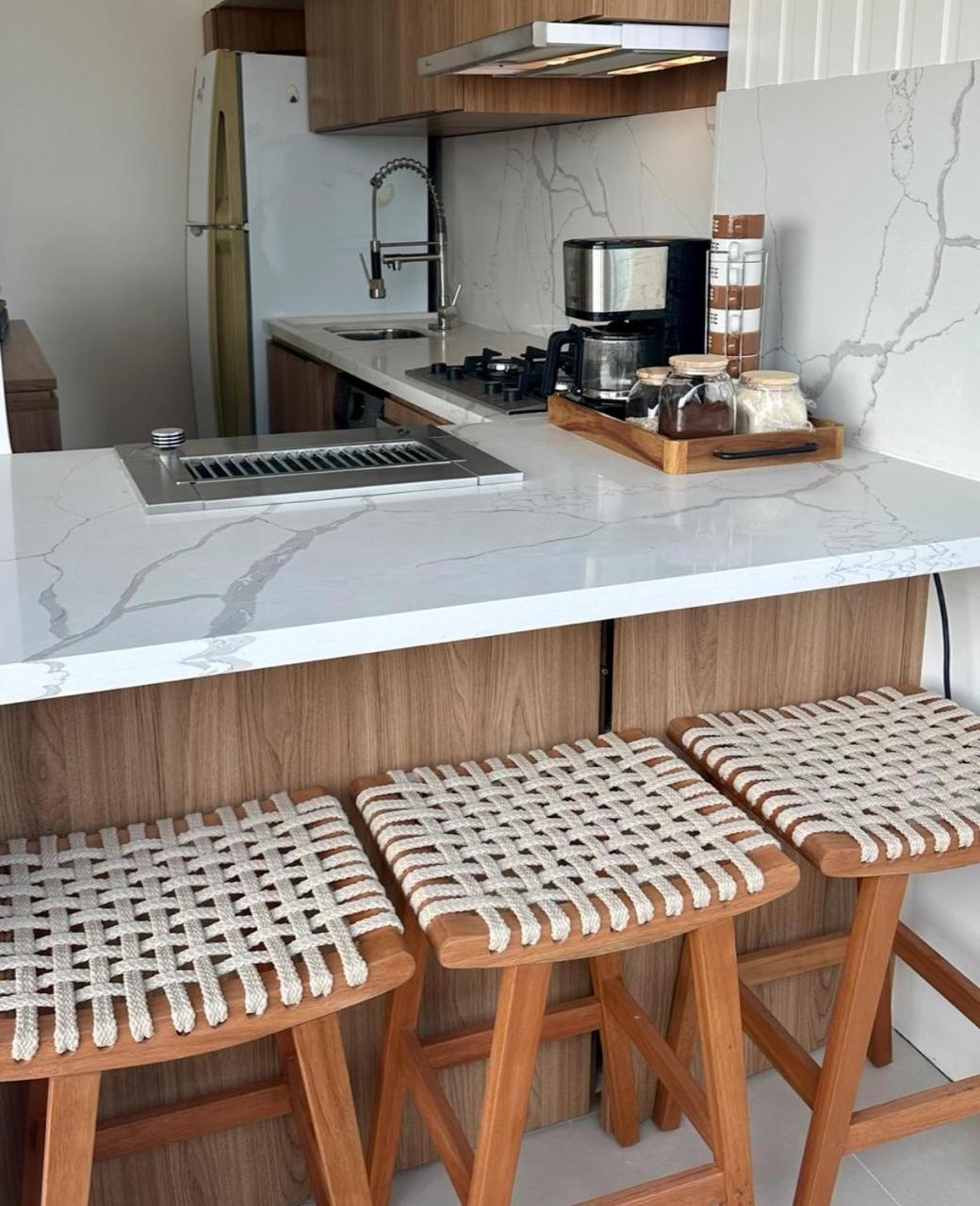 Lindo Apto No Melhor Lugar Da Barra Da Tijuca! Com Uma Vista De Tirar O Folego, Frente Para O Mar! Totalmente Equipado E Decorado Ao Lado Dos Melhores Hoteis E Quiosques Da Barra! Portaria 24H, Piscina, Sauna, Jacuzzi, Academia, Garagem, Wi-Fi, Lavan Rio de Janeiro Exteriör bild