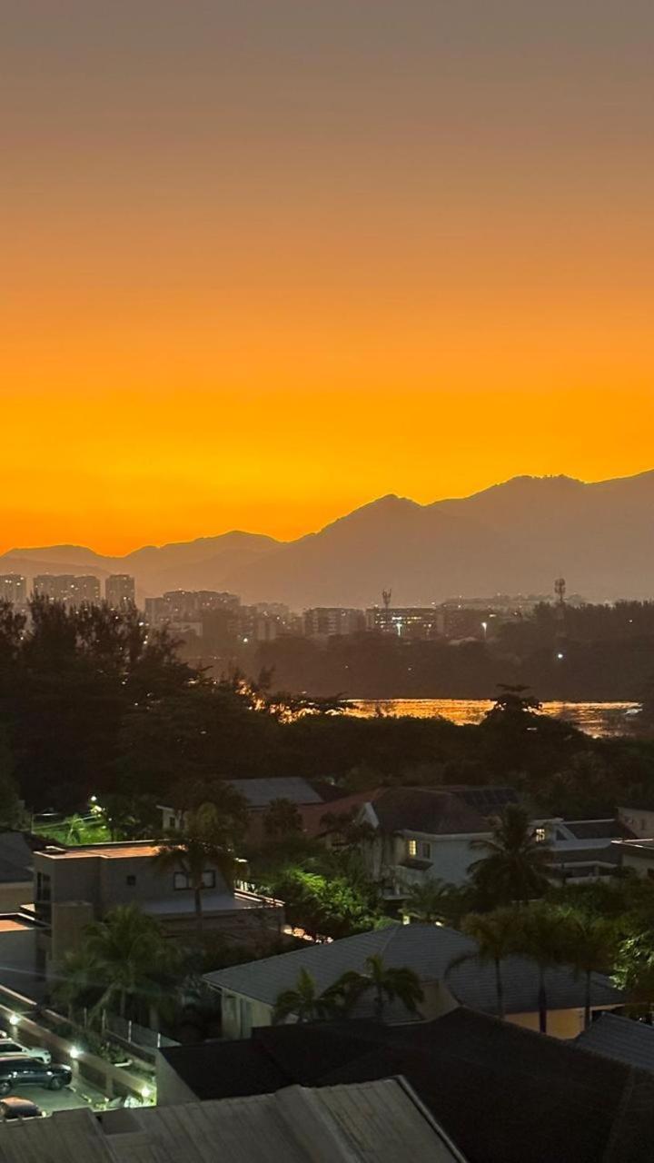 Lindo Apto No Melhor Lugar Da Barra Da Tijuca! Com Uma Vista De Tirar O Folego, Frente Para O Mar! Totalmente Equipado E Decorado Ao Lado Dos Melhores Hoteis E Quiosques Da Barra! Portaria 24H, Piscina, Sauna, Jacuzzi, Academia, Garagem, Wi-Fi, Lavan Rio de Janeiro Exteriör bild